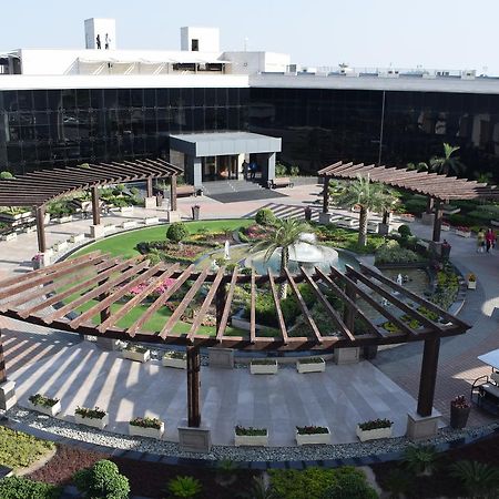 Defence Raya Golf & Country Club Hotel Lahore Exterior photo