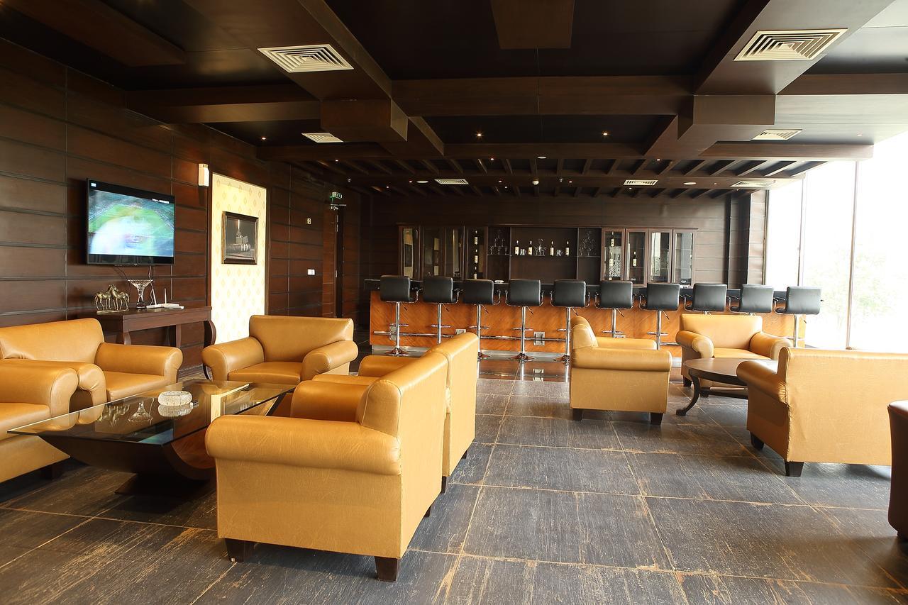 Defence Raya Golf & Country Club Hotel Lahore Exterior photo
