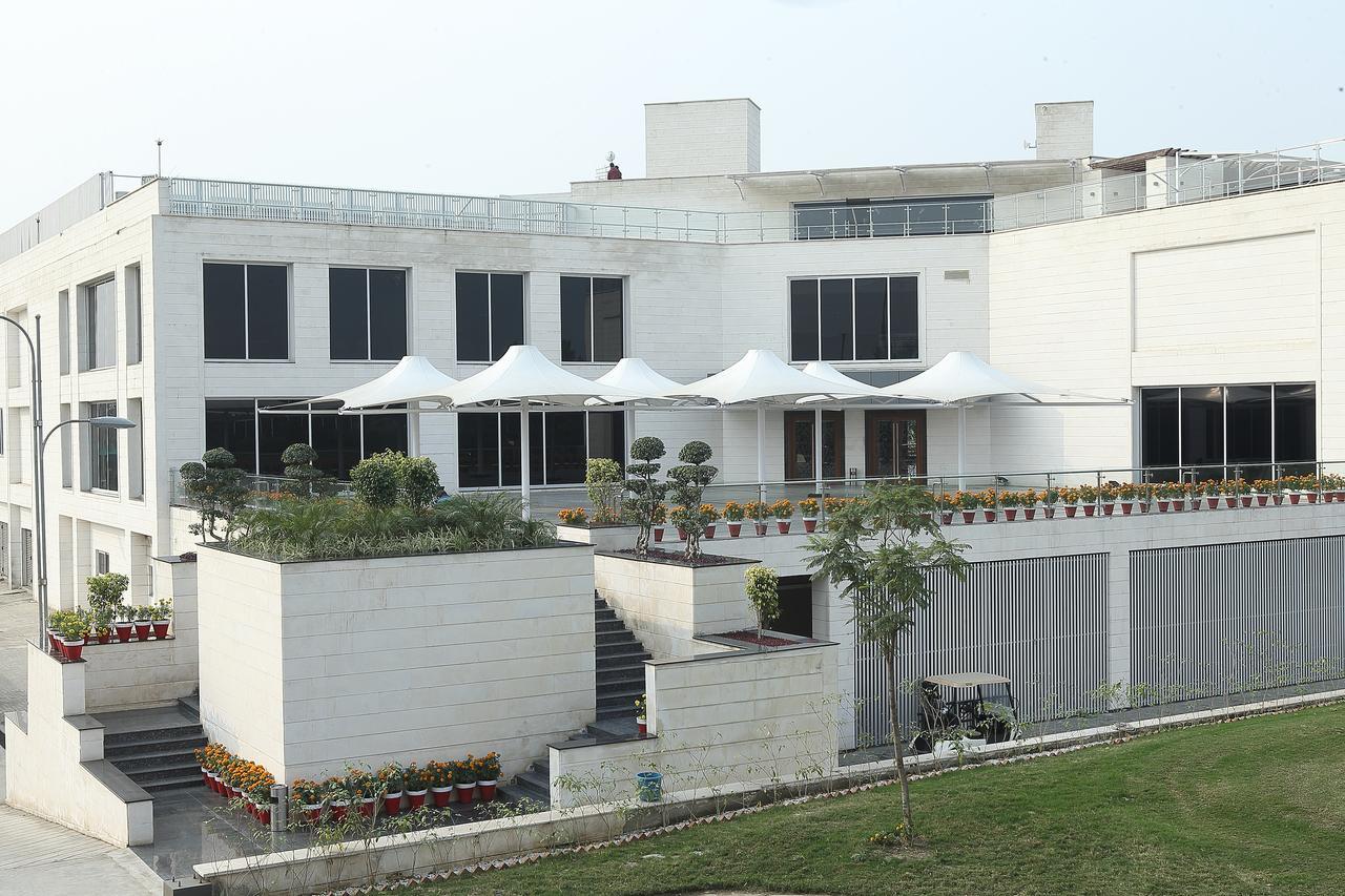 Defence Raya Golf & Country Club Hotel Lahore Exterior photo