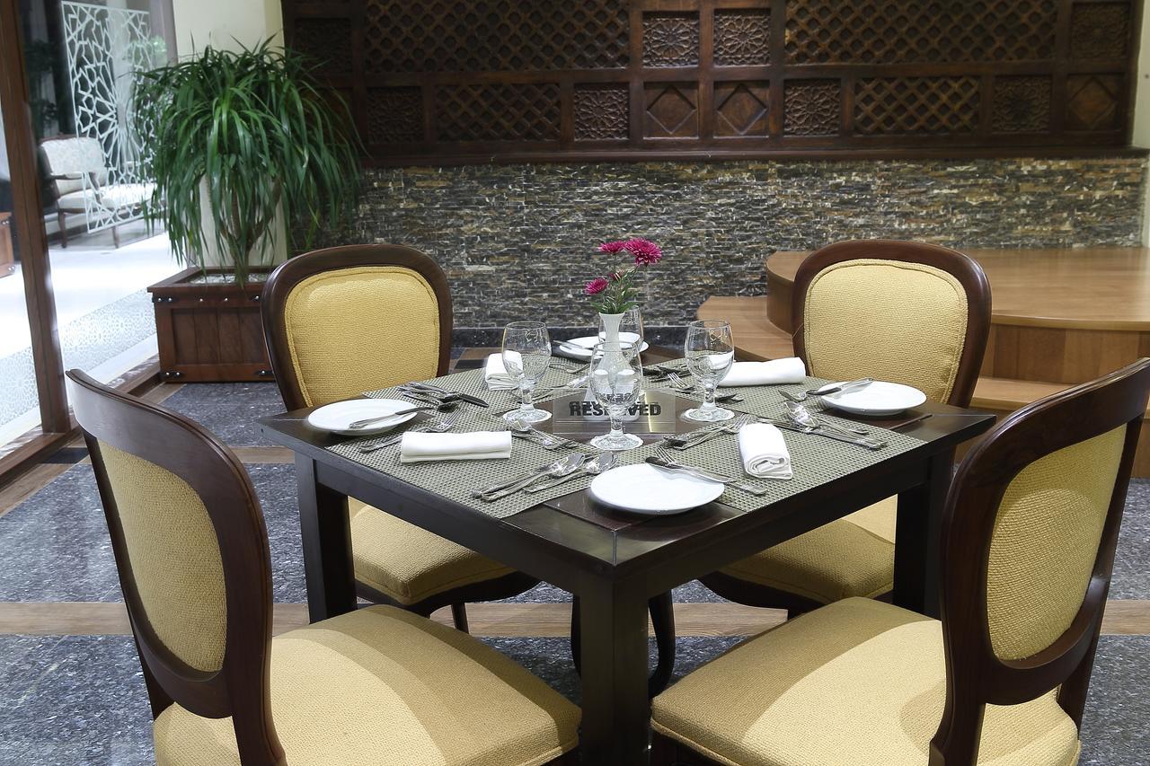 Defence Raya Golf & Country Club Hotel Lahore Exterior photo